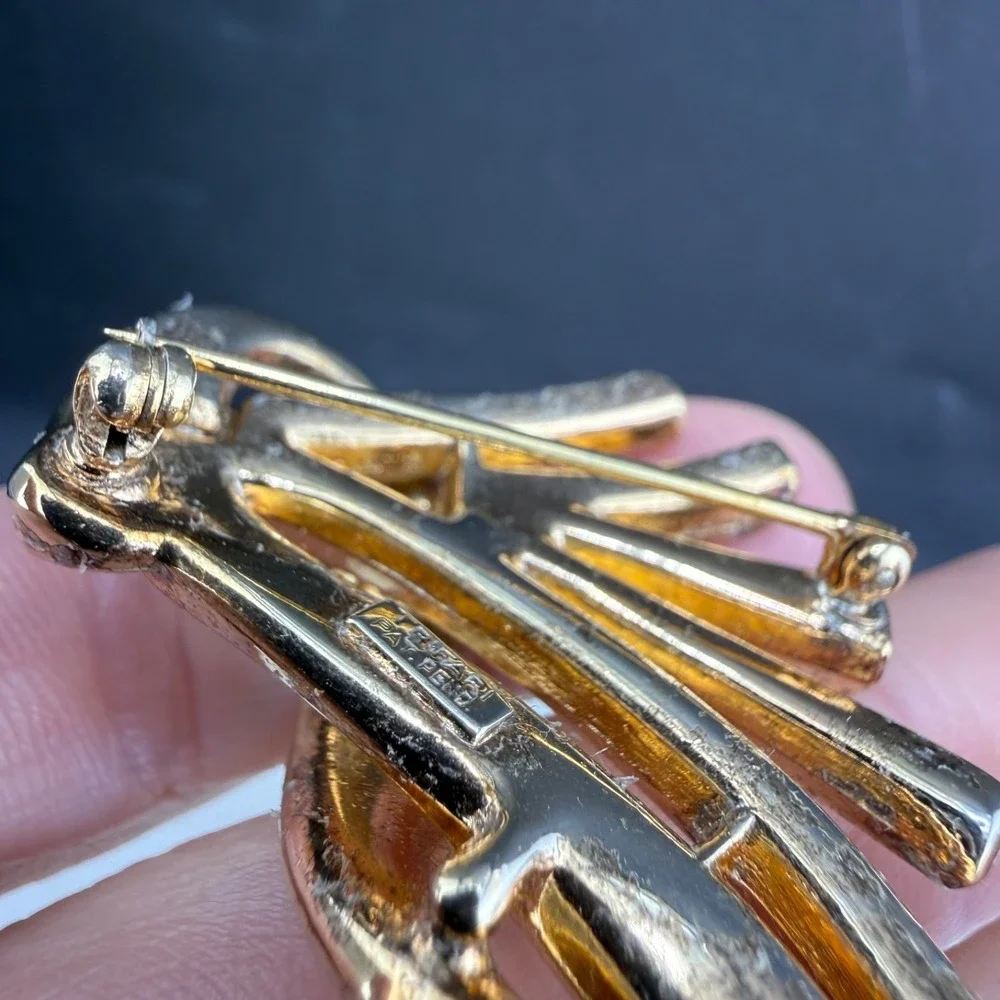 Vintage Trifari Brooch Rhinestone Philippe Comet Gold Tone READ